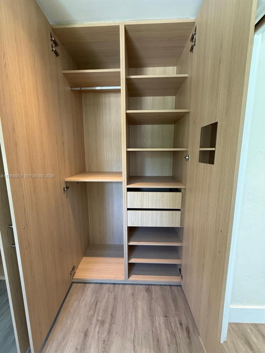 BRENTWOOD - Residential