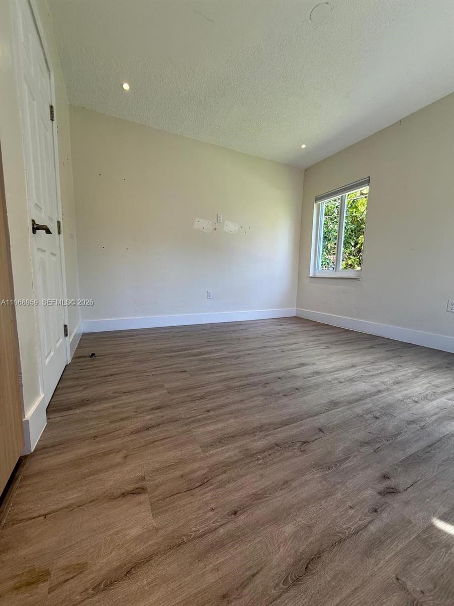 BRENTWOOD - Residential