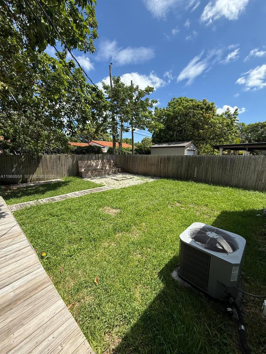 BRENTWOOD - Residential