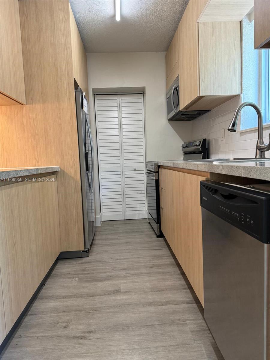 BRENTWOOD - Residential