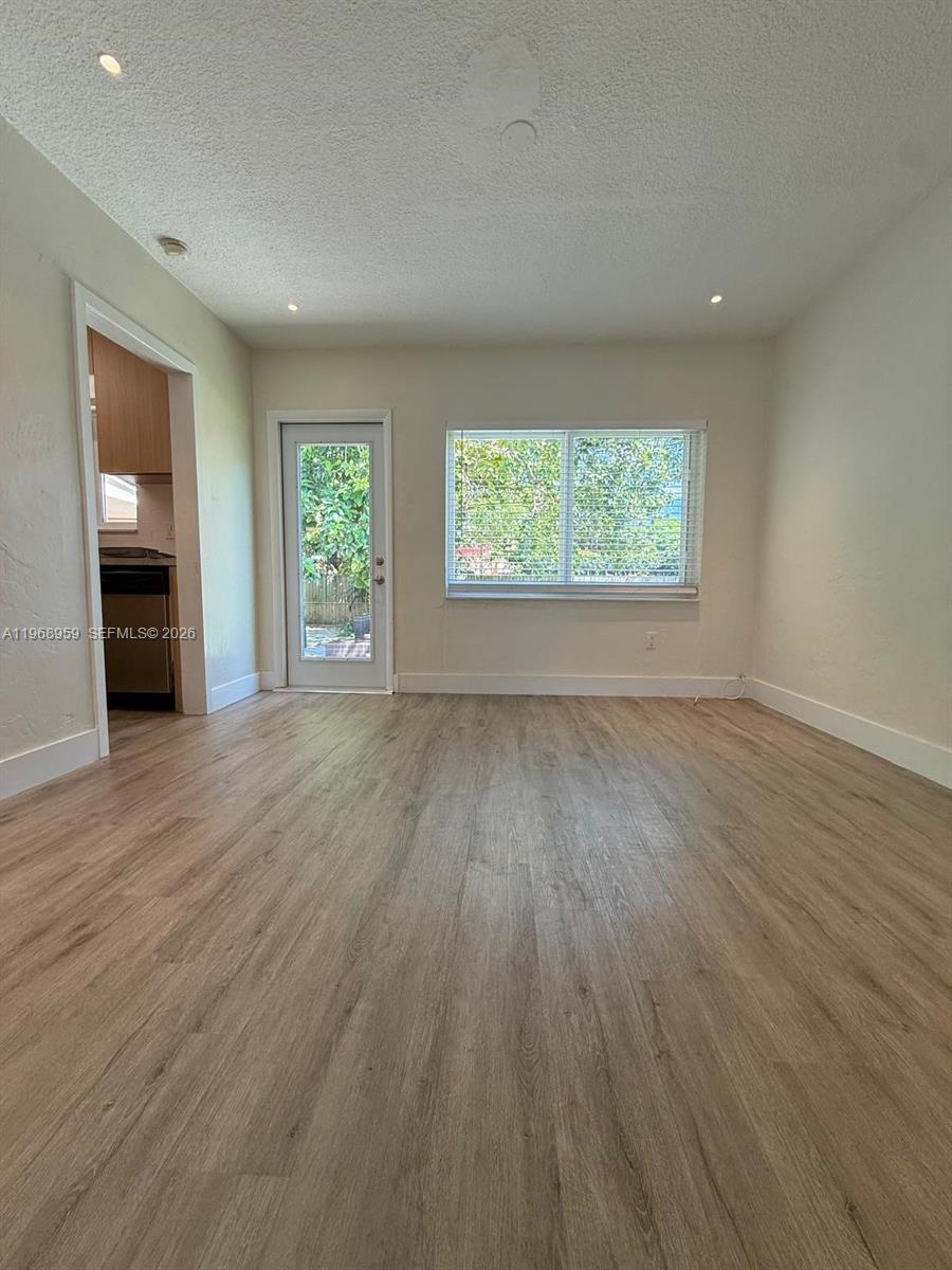 BRENTWOOD - Residential