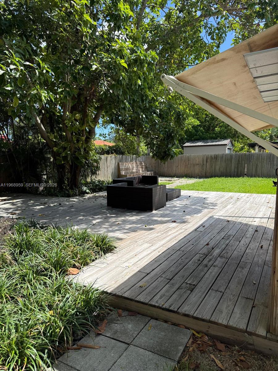 BRENTWOOD - Residential