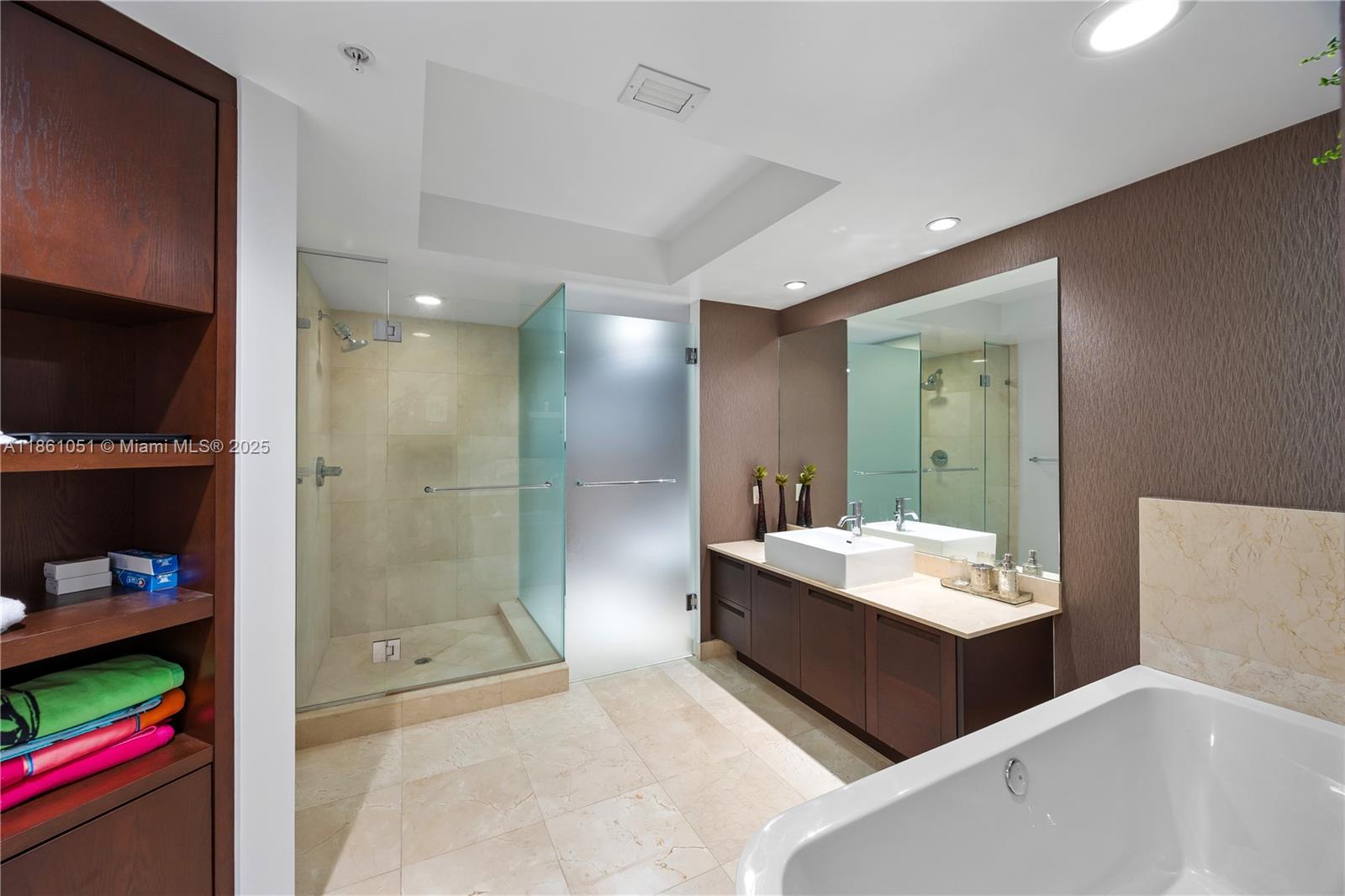 ST TROPEZ ON THE BAY III - Residential Lease