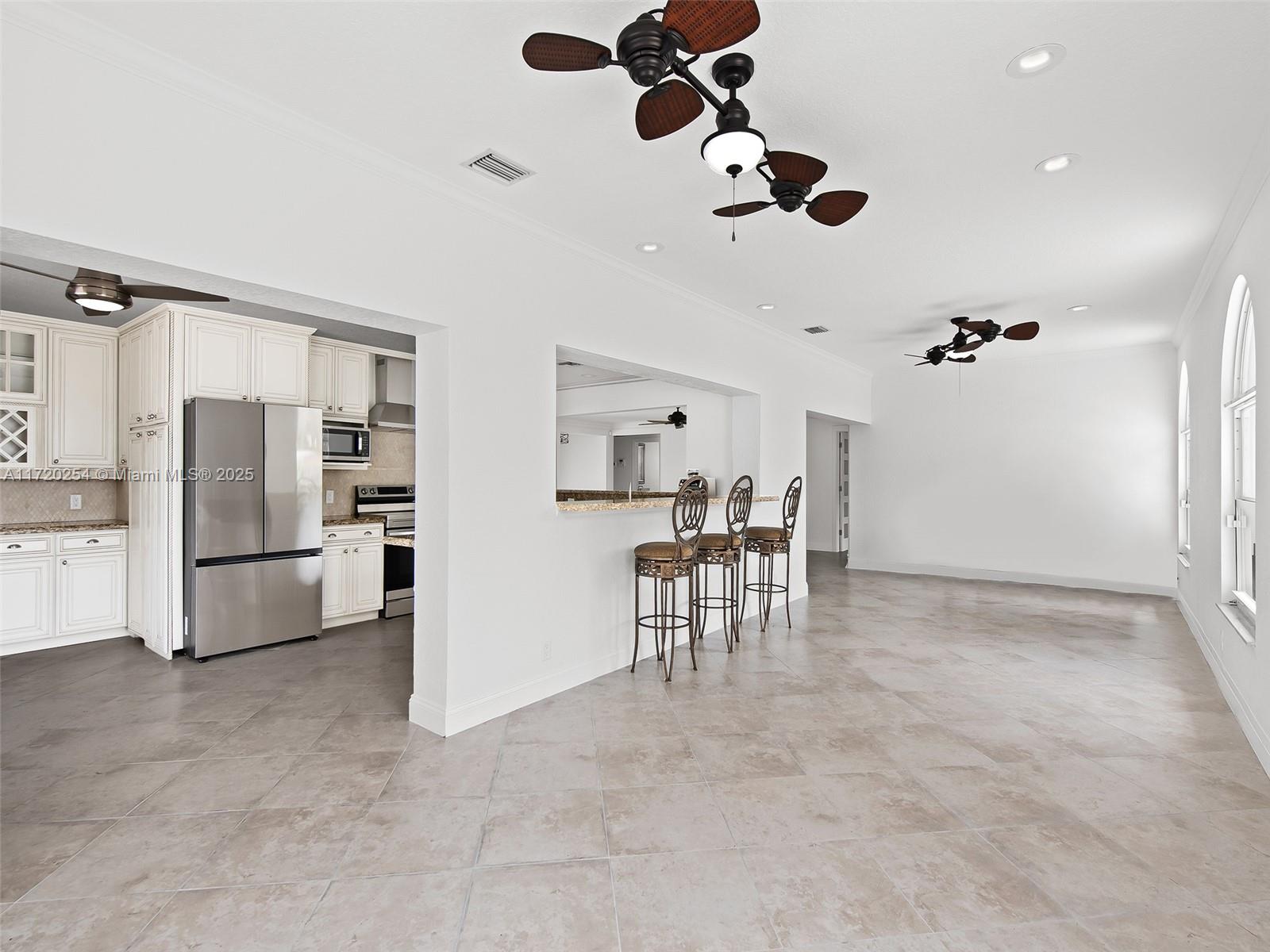 IMPERIAL POINT 4TH SEC - Residential