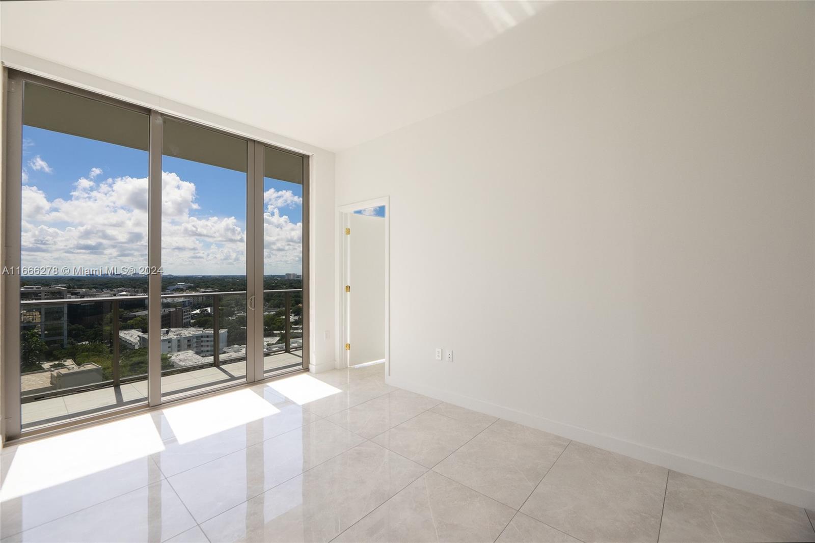 2678 Tigertail Ave 1403