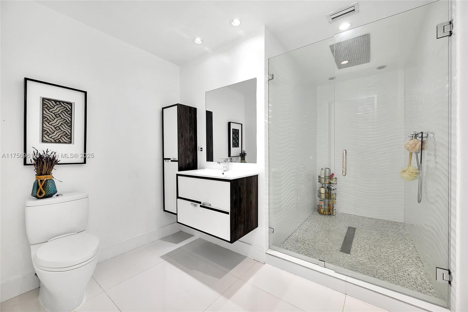 HIGHLAND RANCH ESTATES - Residential Lease