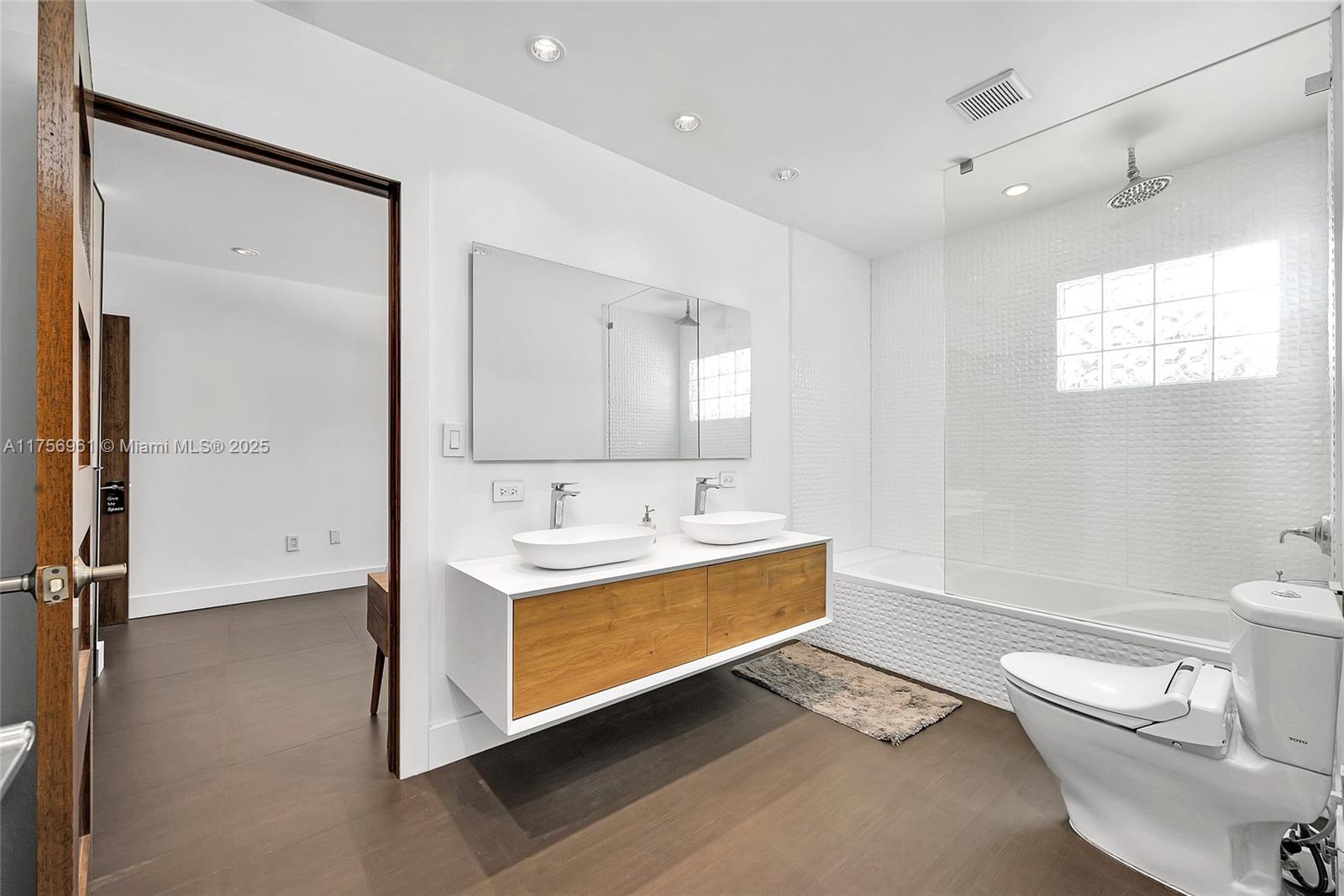 HIGHLAND RANCH ESTATES - Residential Lease