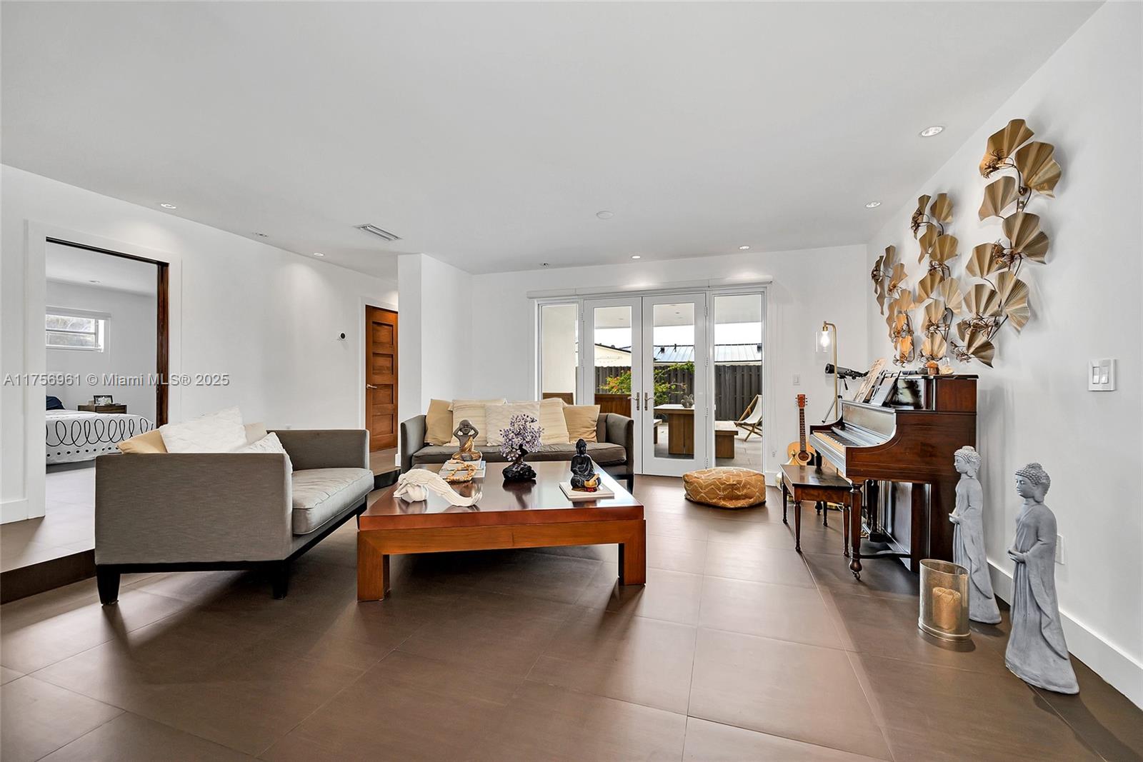 HIGHLAND RANCH ESTATES - Residential Lease