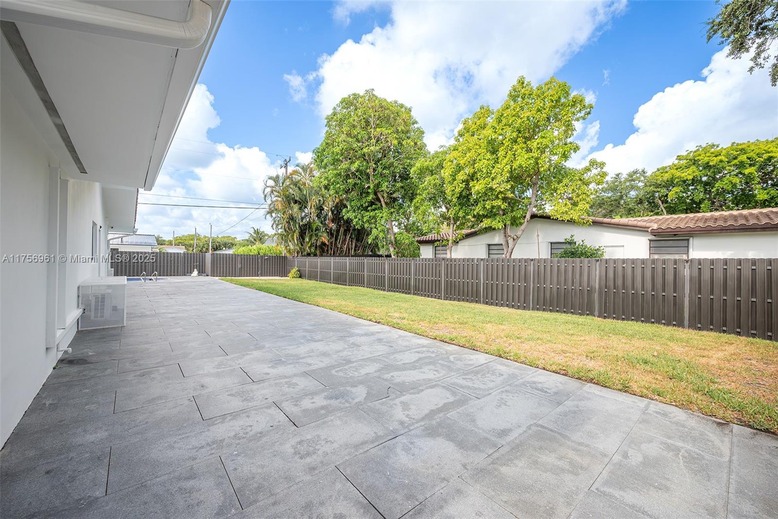 HIGHLAND RANCH ESTATES - Residential Lease