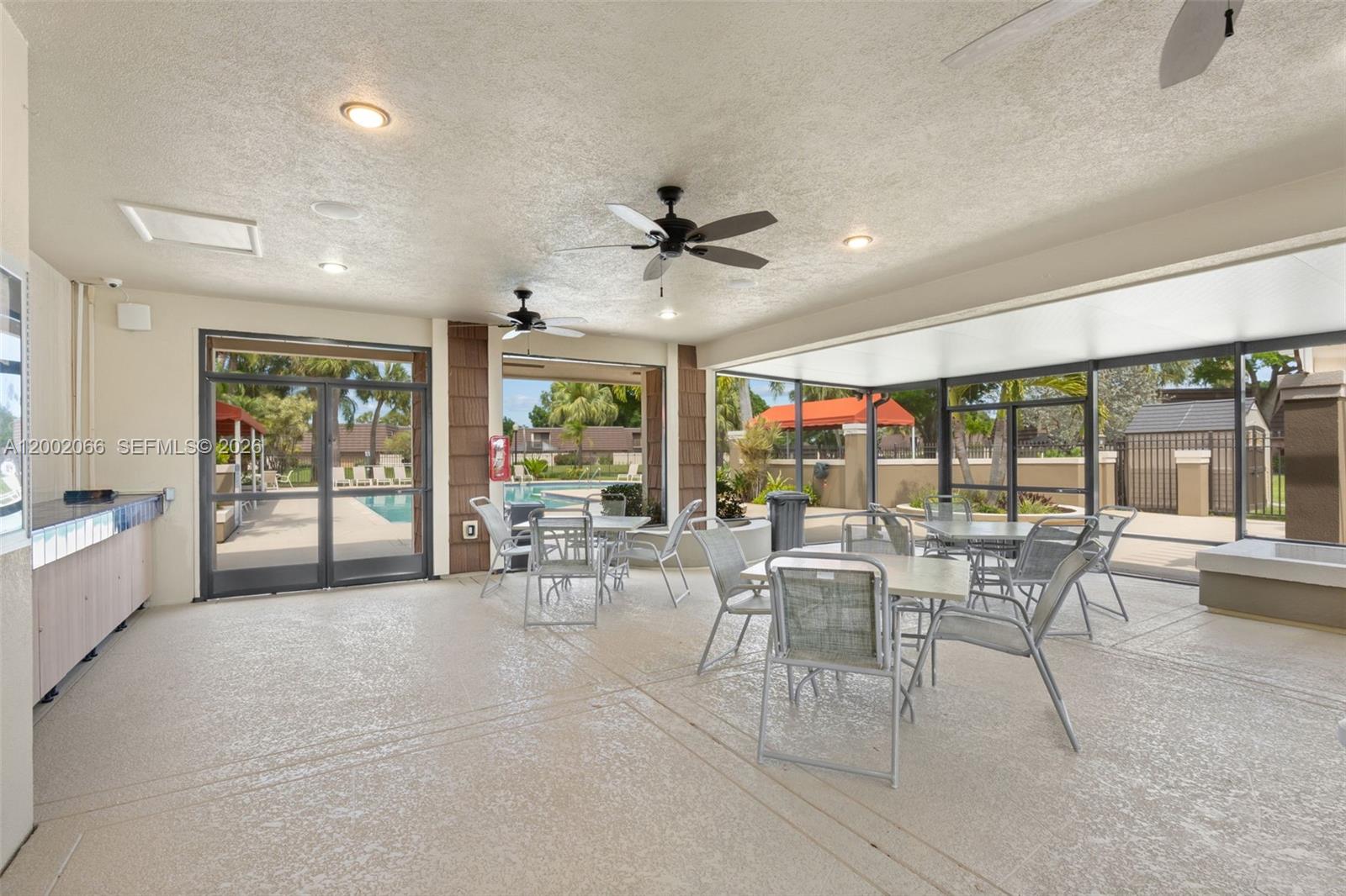 HERITAGE VILLAGE OF P B L - Residential