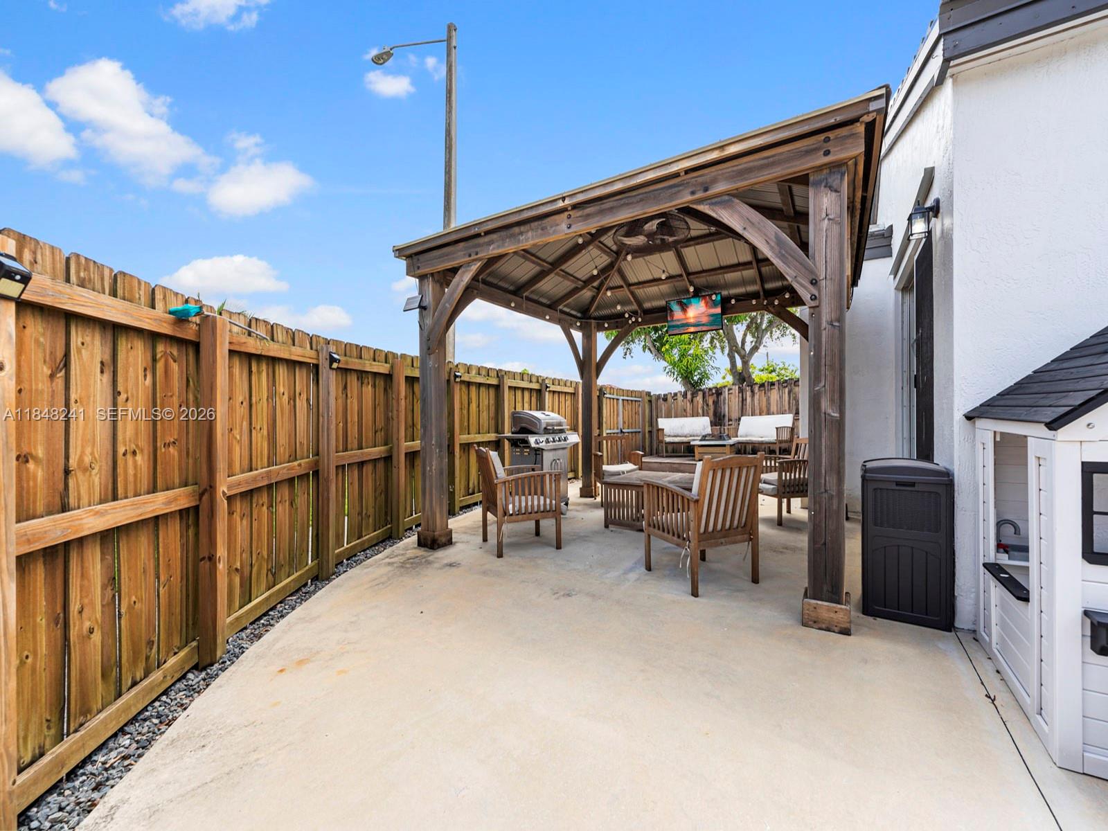 WEITZER SERENA LAKES WEST - Residential