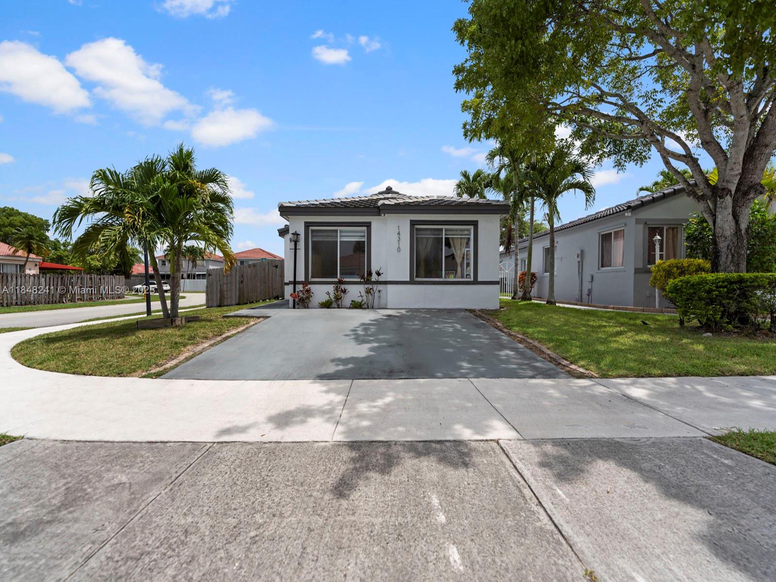 WEITZER SERENA LAKES WEST - Residential