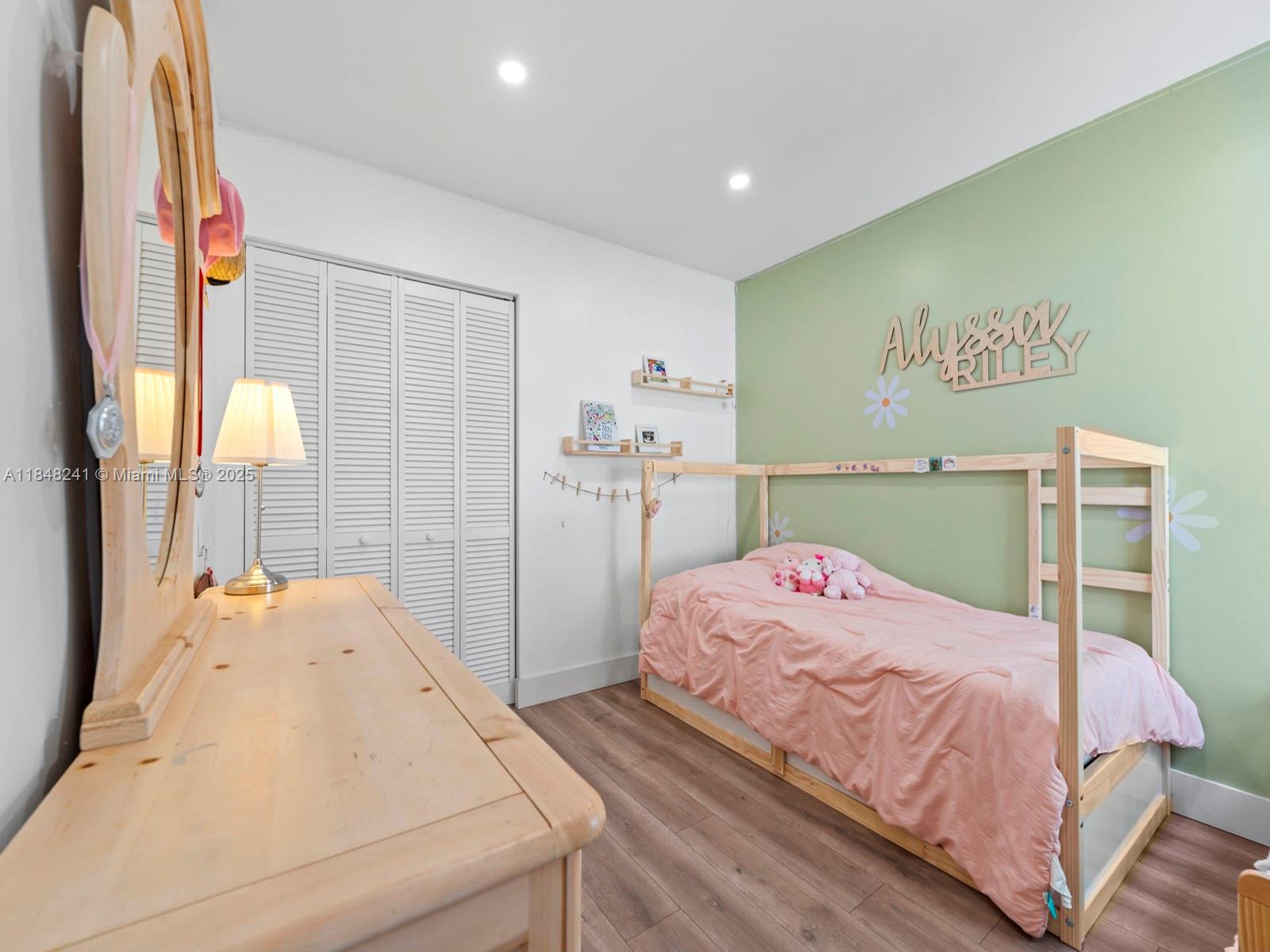 WEITZER SERENA LAKES WEST - Residential