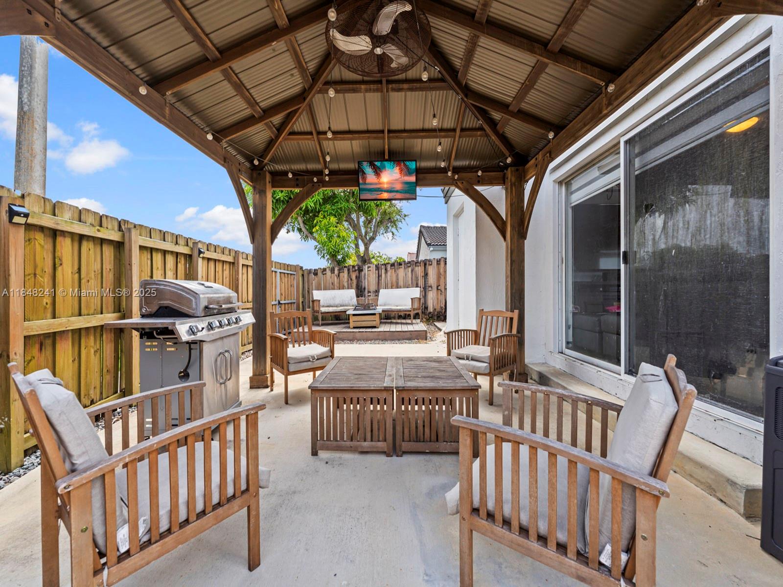 WEITZER SERENA LAKES WEST - Residential