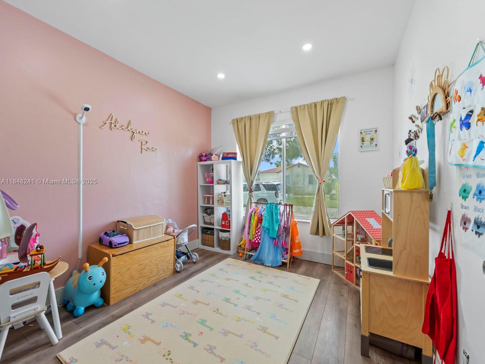 WEITZER SERENA LAKES WEST - Residential