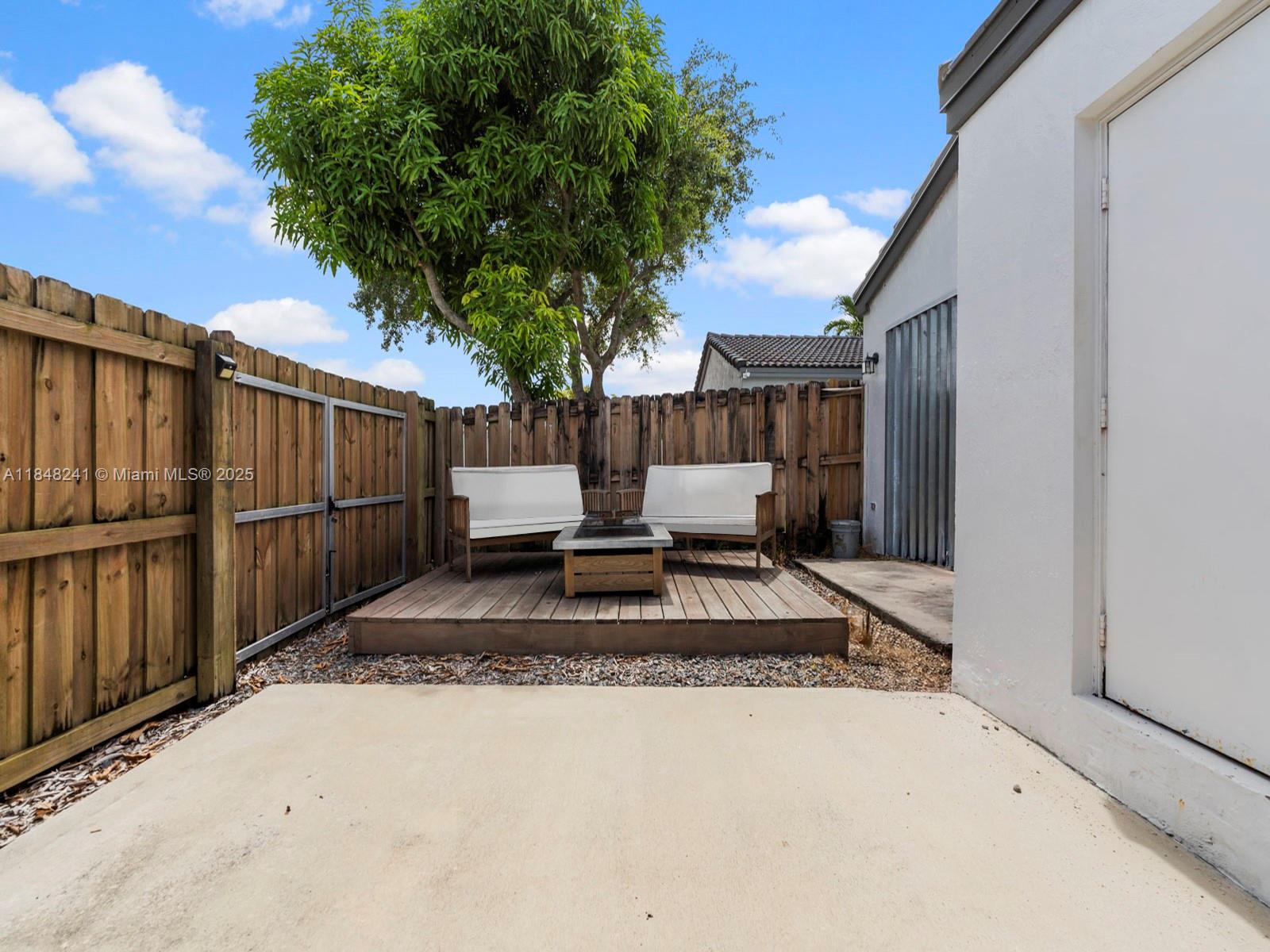 WEITZER SERENA LAKES WEST - Residential