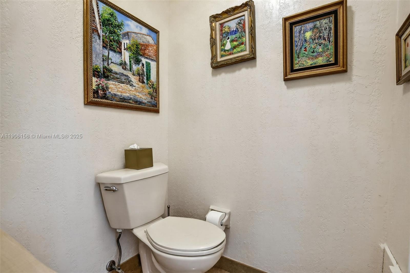 JACARANDA LAKES - Residential