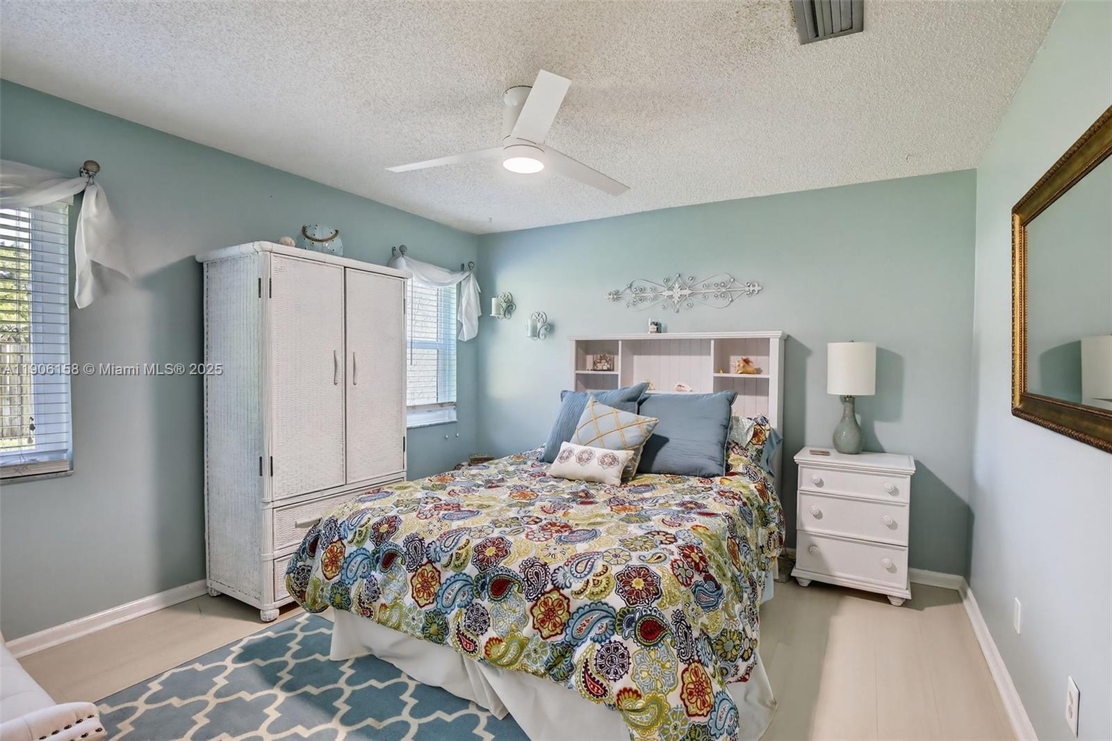 JACARANDA LAKES - Residential