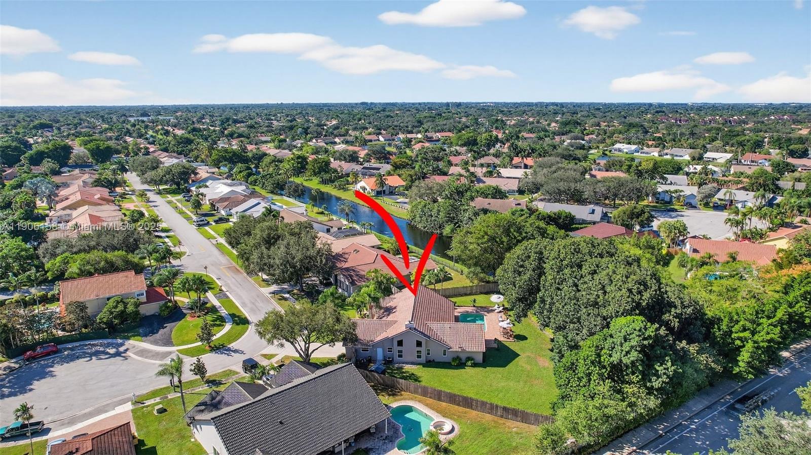 JACARANDA LAKES - Residential