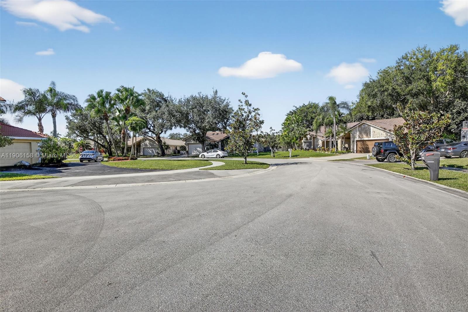 JACARANDA LAKES - Residential