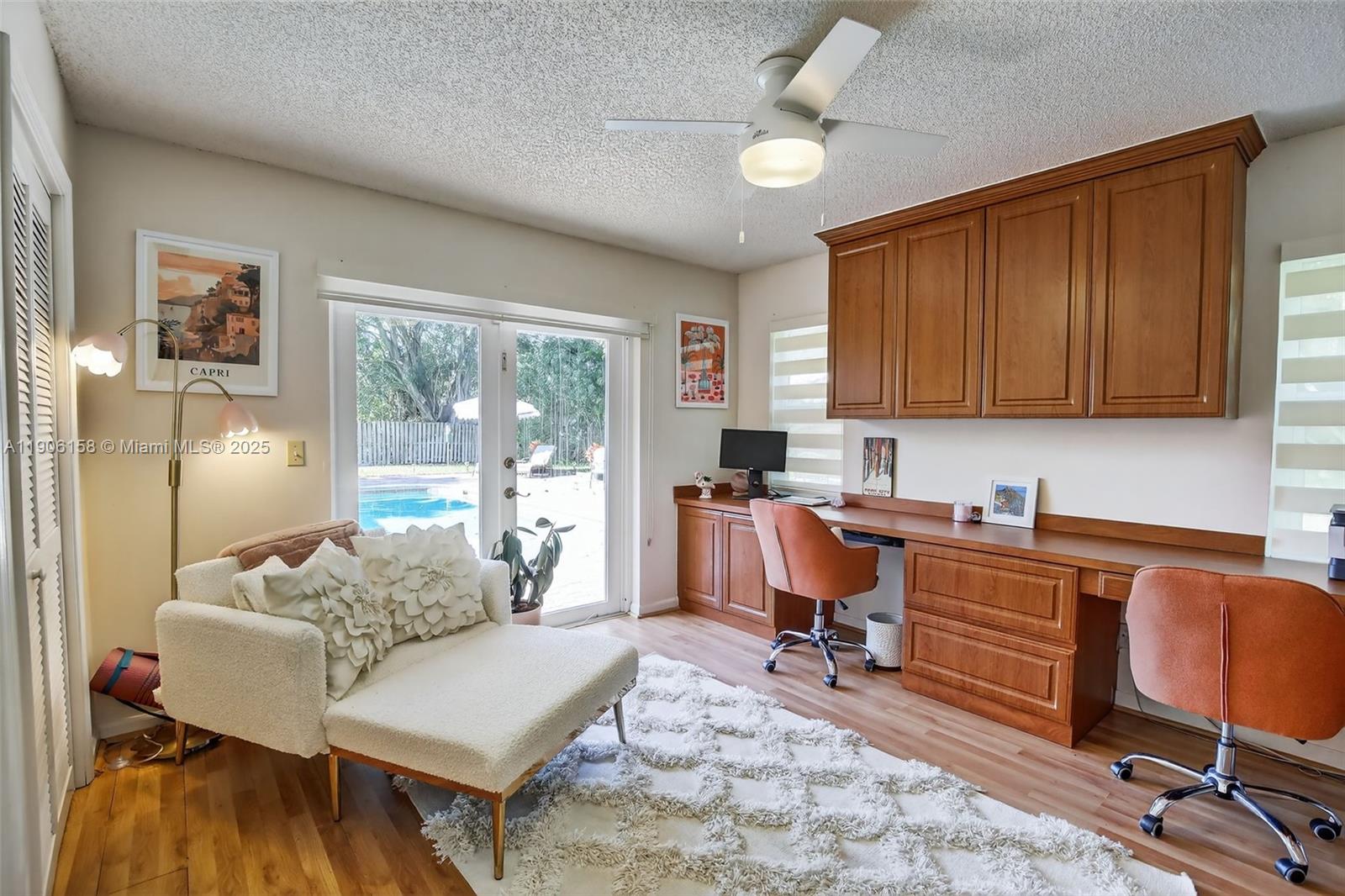 JACARANDA LAKES - Residential