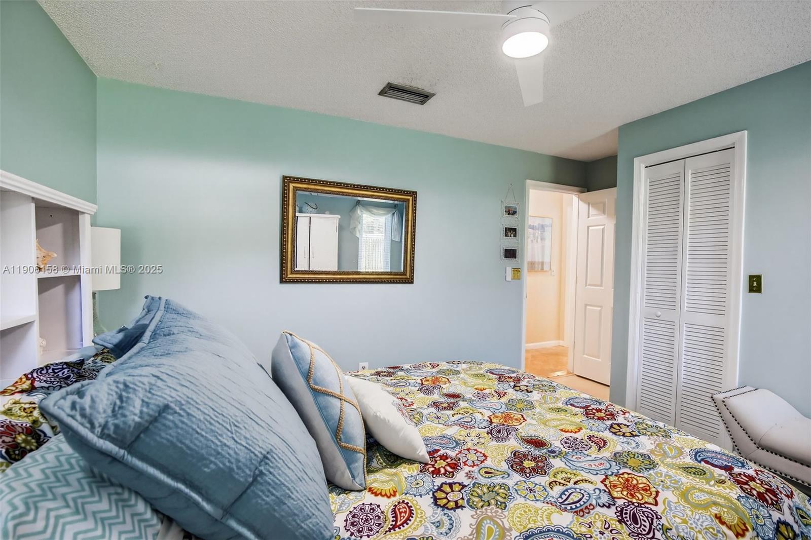 JACARANDA LAKES - Residential