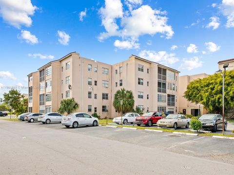 2840 Somerset Dr 400M Lauderdale Lakes FL 33311