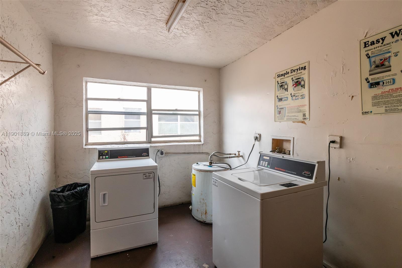 SOMERSET AT LAUDERDALE LA - Residential