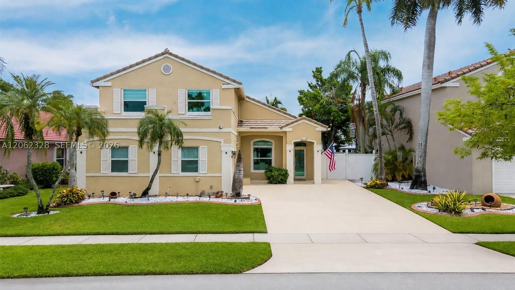 Photo of 17513 NW 10th St, Pembroke Pines, FL 33029 (MLS # A12062328)