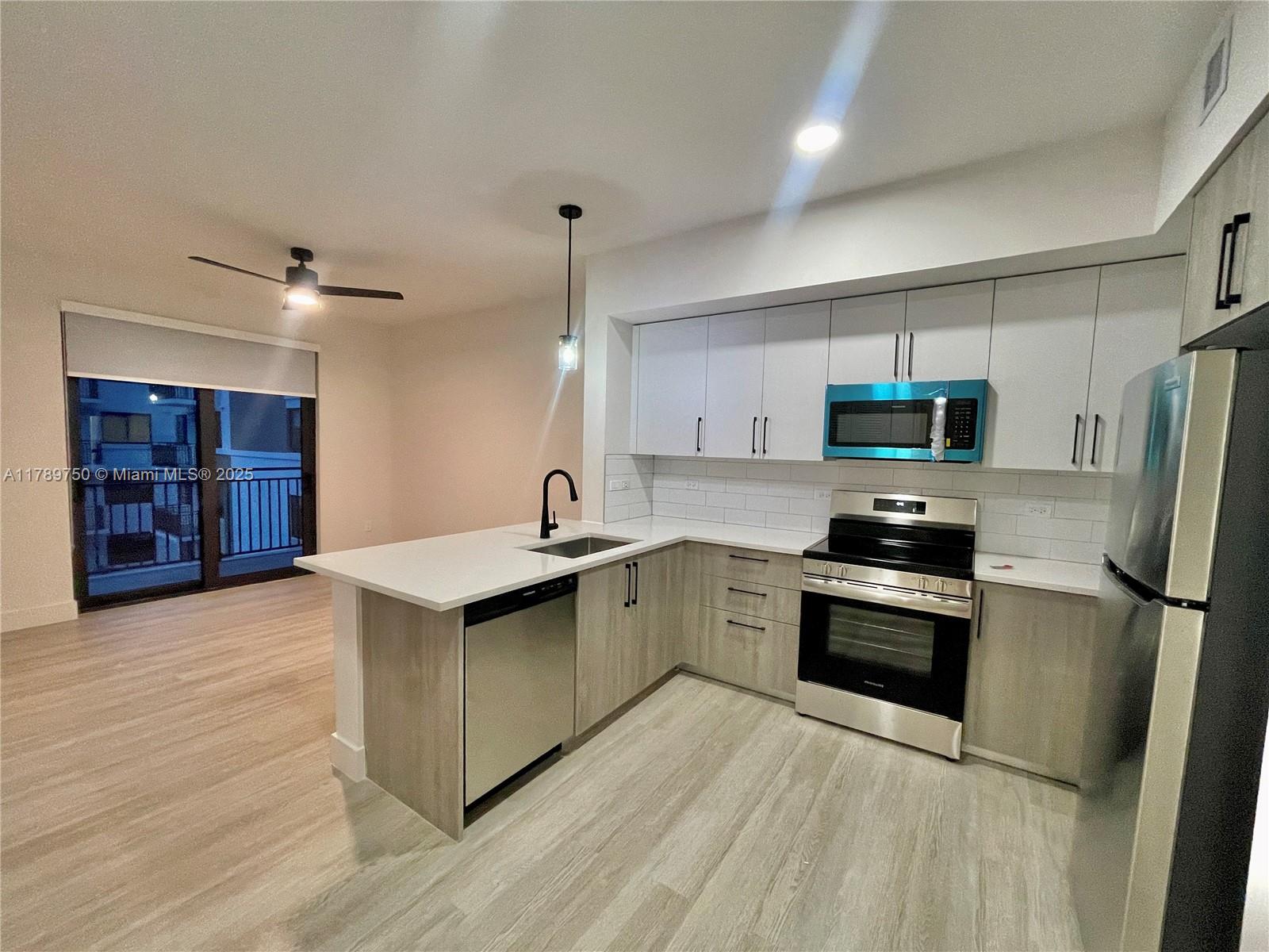 Rental Property at 18412 Homestead Ave 704, Miami, Broward County, Florida - Bedrooms: 1 
Bathrooms: 1  - $2,050 MO.