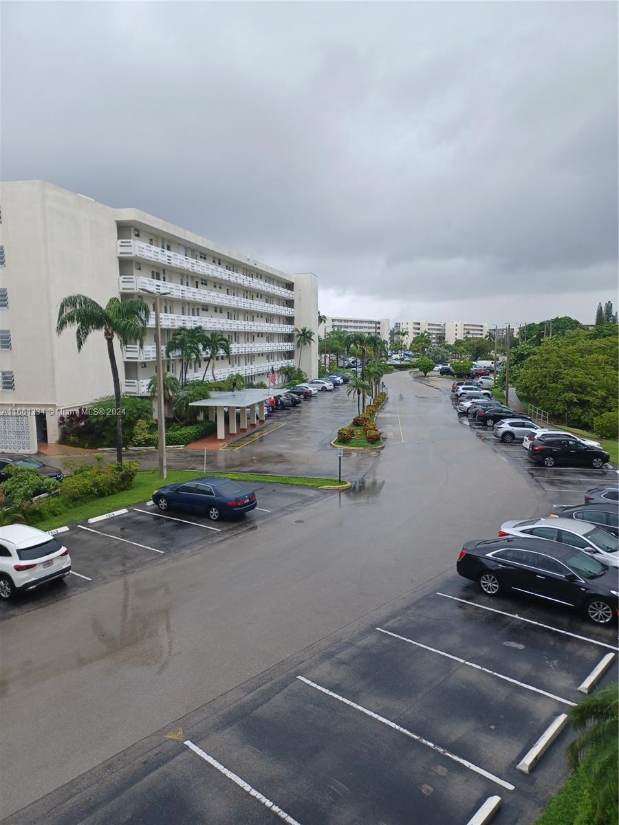 POINT EAST SEC 4 CONDO - Residential