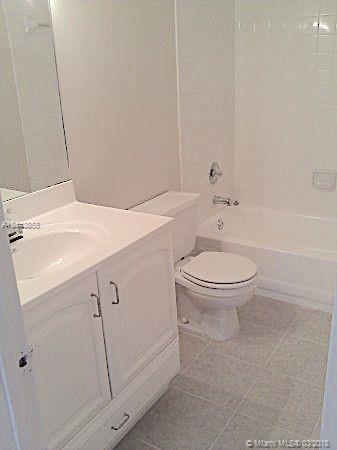 WINDMILL LAKES II CONDO - Residential