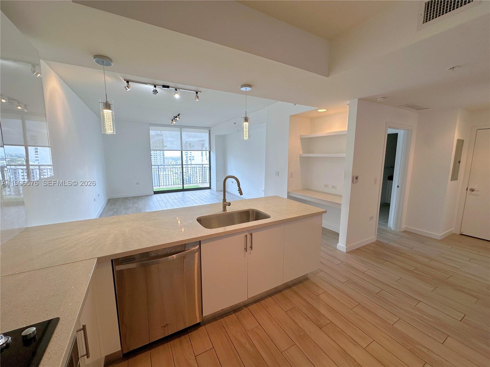 999 SW 1st Ave 2109