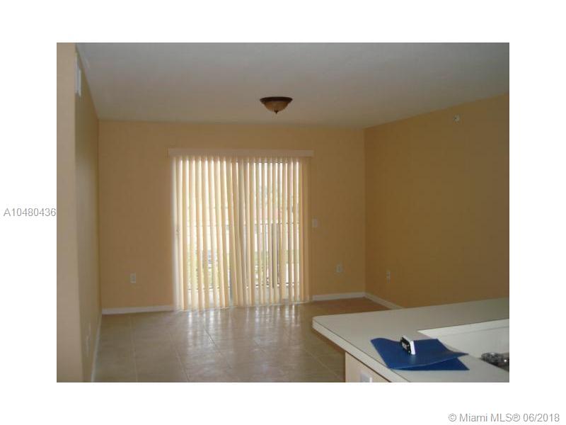 VISTA TRACE 4 CONDO - Residential Lease