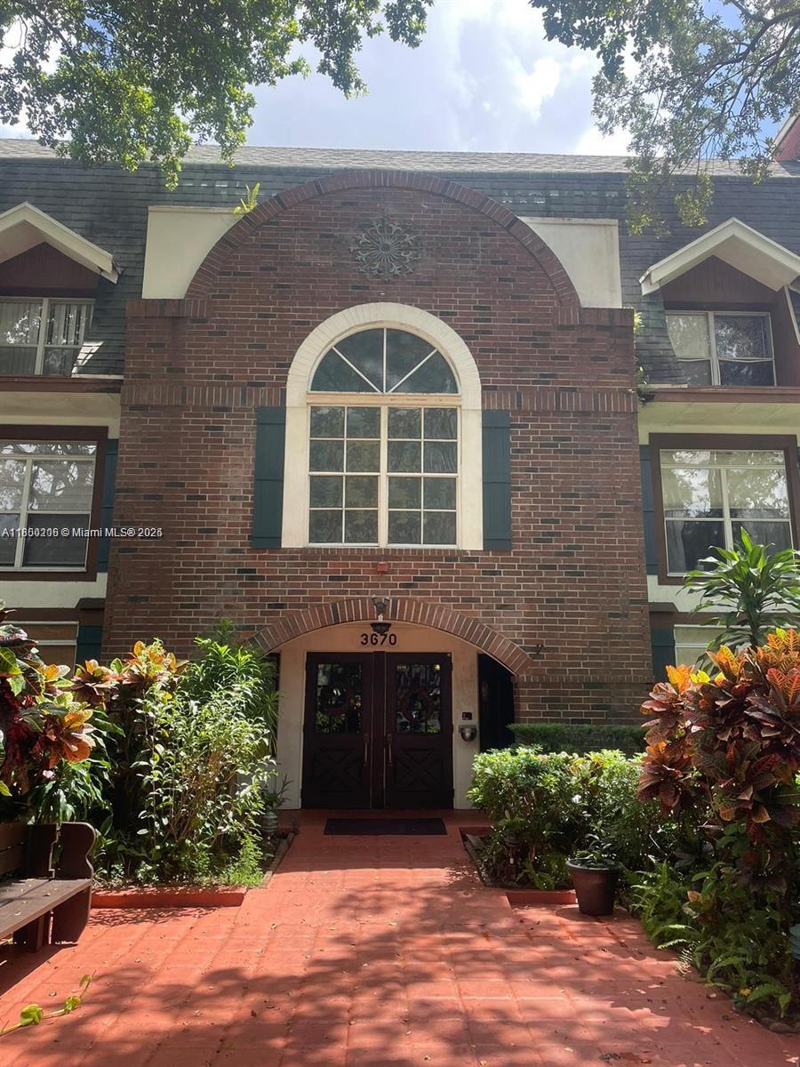 Rental Property at 3670 Inverrary Dr 2M, Lauderhill, Miami-Dade County, Florida - Bathrooms: 1  - $1,400 MO.