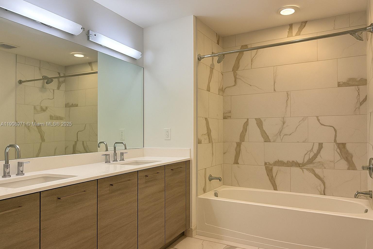 ¤SPANISH RIVER LAND CO A - Residential Lease