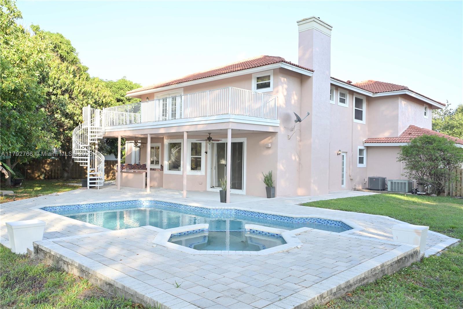 TURTLE RUN - Residential