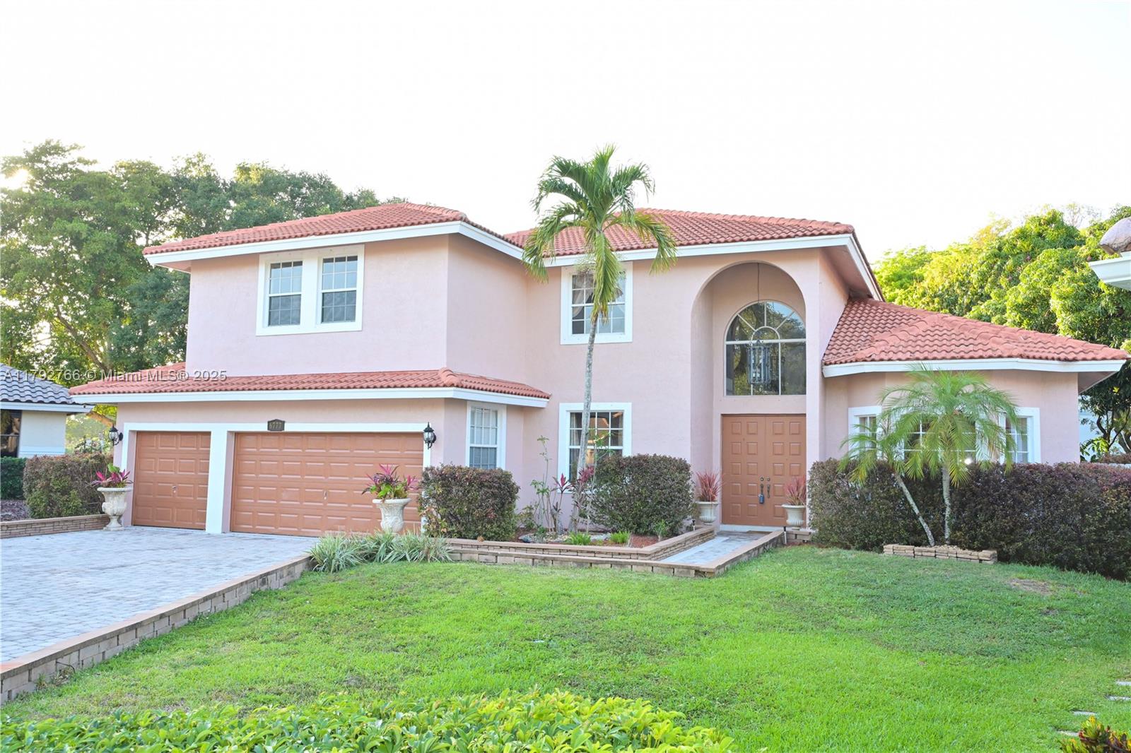 6777 NW 44th Ct