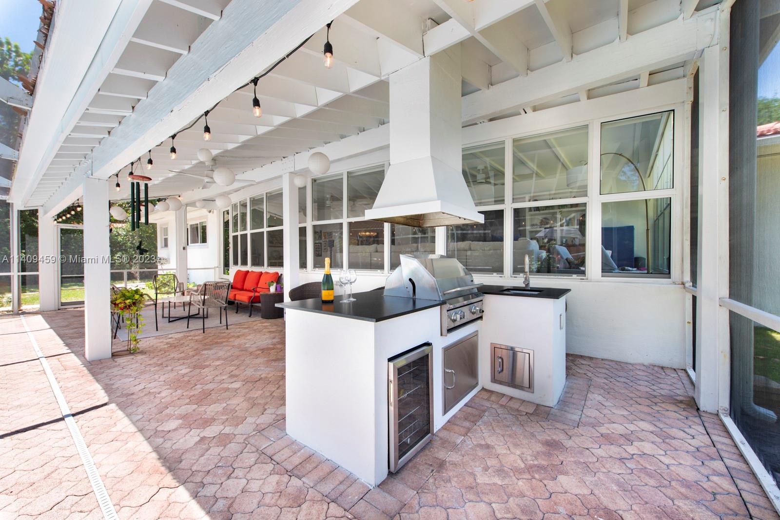 BAY BREEZE SEC MIAMI SHOR - Residential