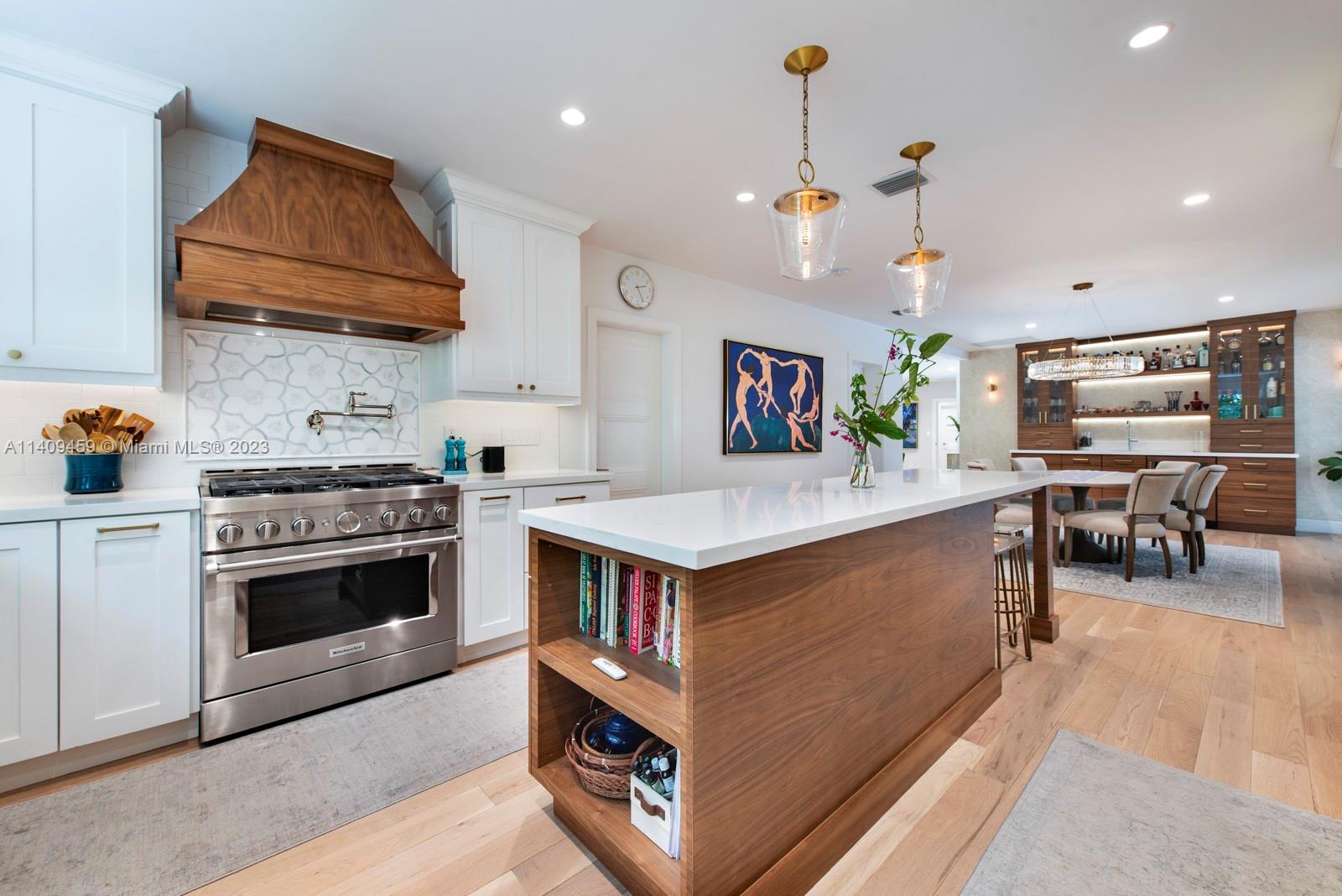 BAY BREEZE SEC MIAMI SHOR - Residential