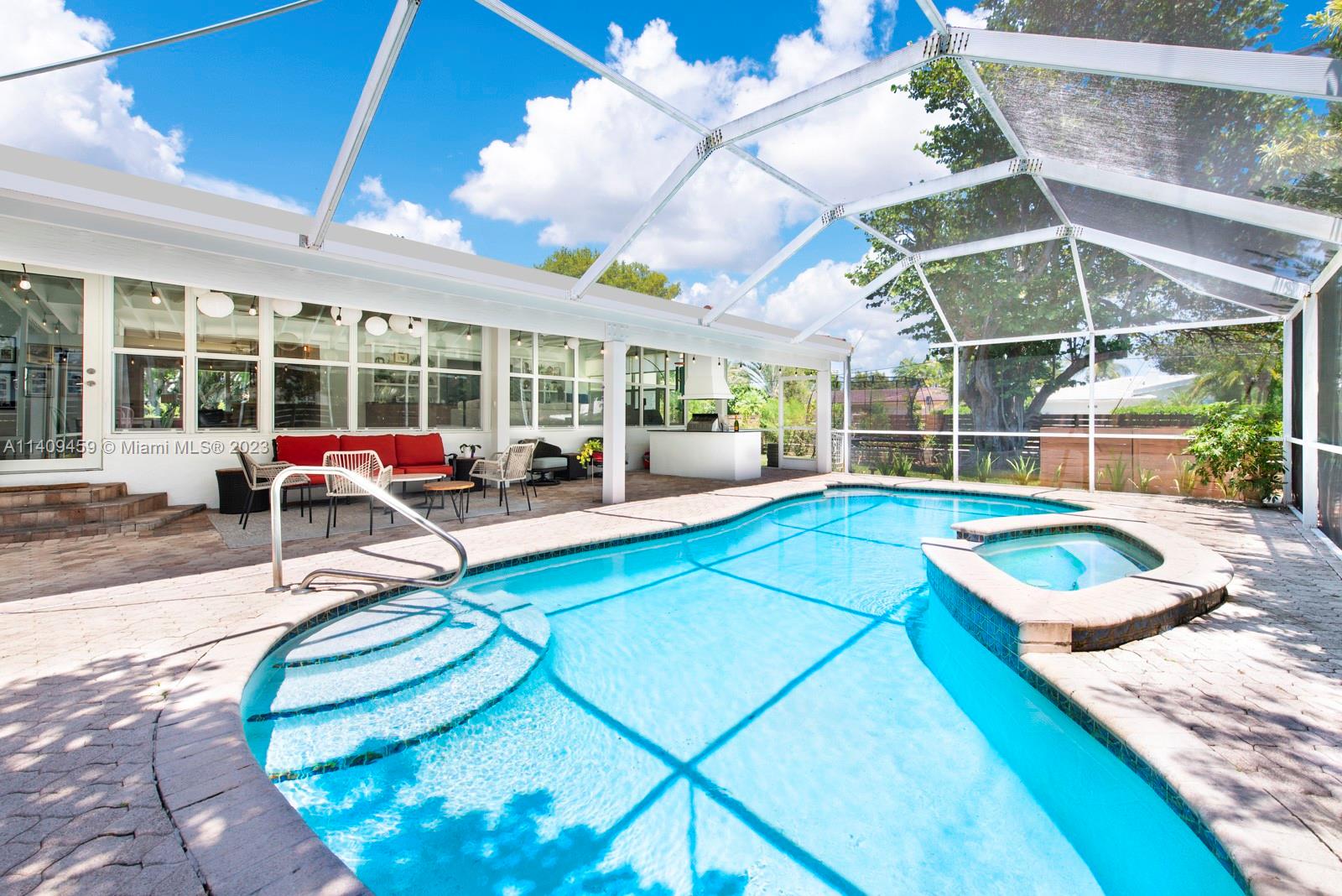 BAY BREEZE SEC MIAMI SHOR - Residential