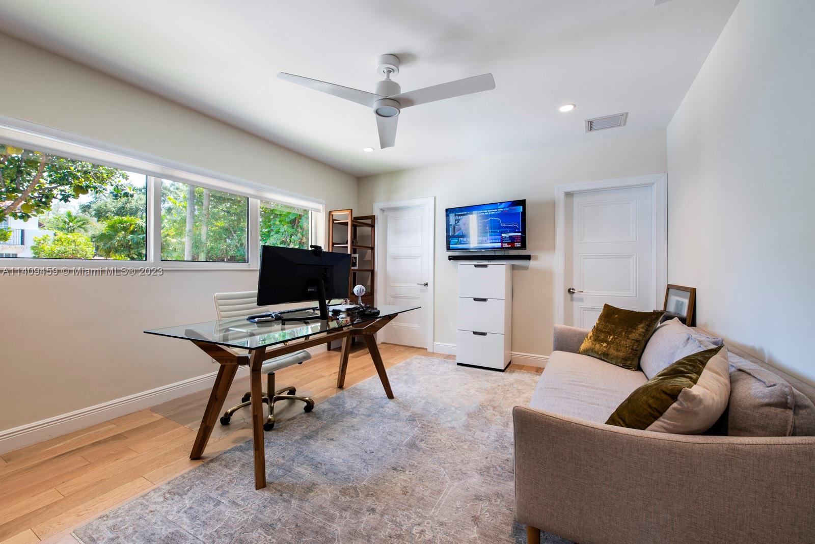 BAY BREEZE SEC MIAMI SHOR - Residential