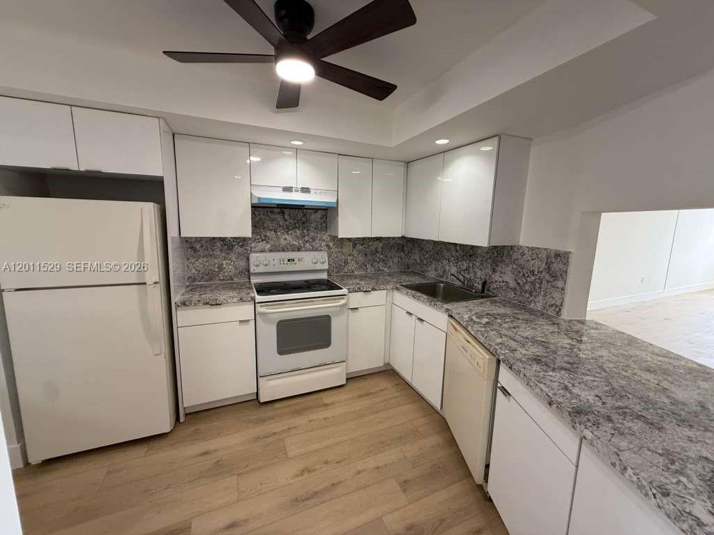 1750 NE 191st St 508-2