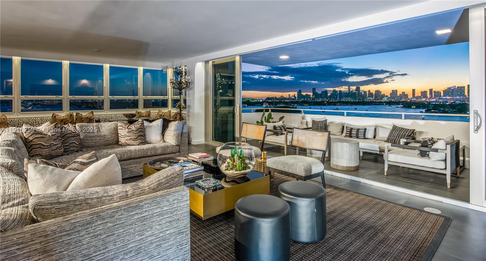 COSTA BRAVA CONDO - Residential