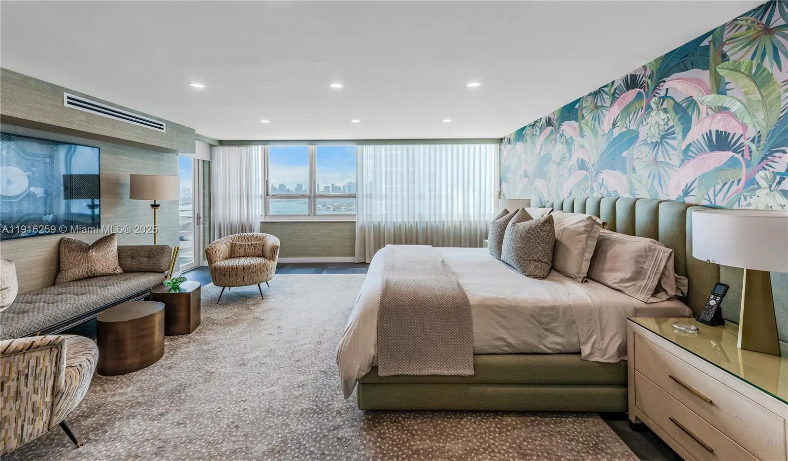 Miami Beach, Florida 33139, United States, 4 Bedrooms Bedrooms, ,4 BathroomsBathrooms,Residential,Active,245357