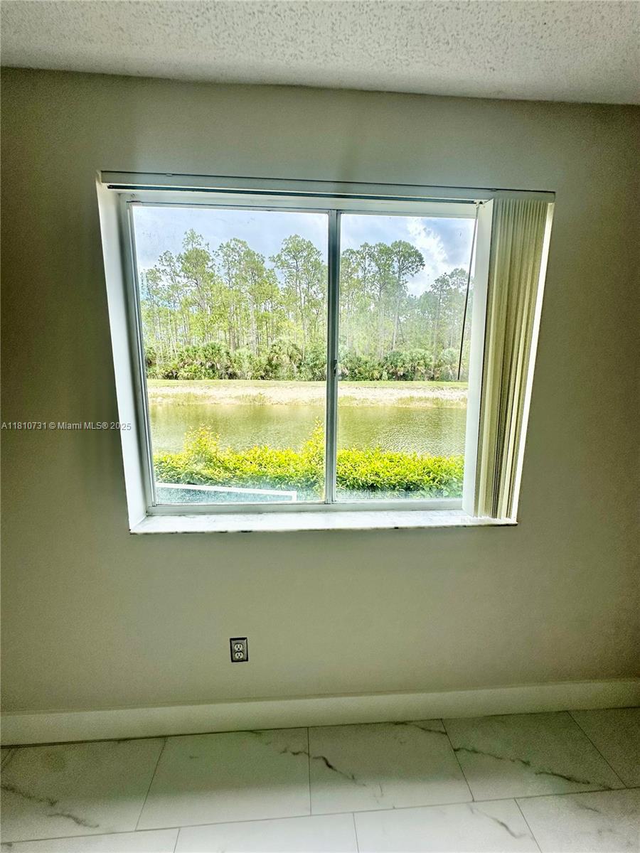 1875 Napoli Luxury - Residential