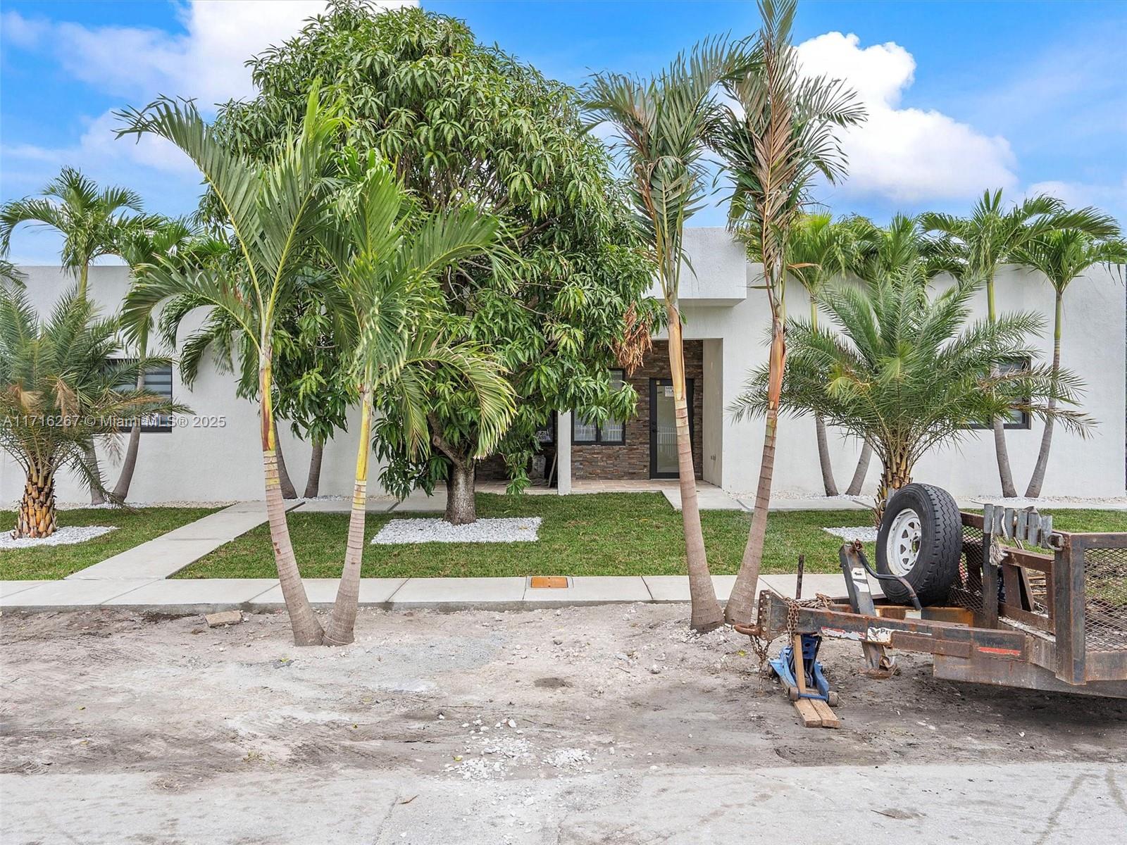 Property for Sale at 501 E 59th St, Hialeah, Miami-Dade County, Florida - Bedrooms: 6 
Bathrooms: 4  - $1,400,000