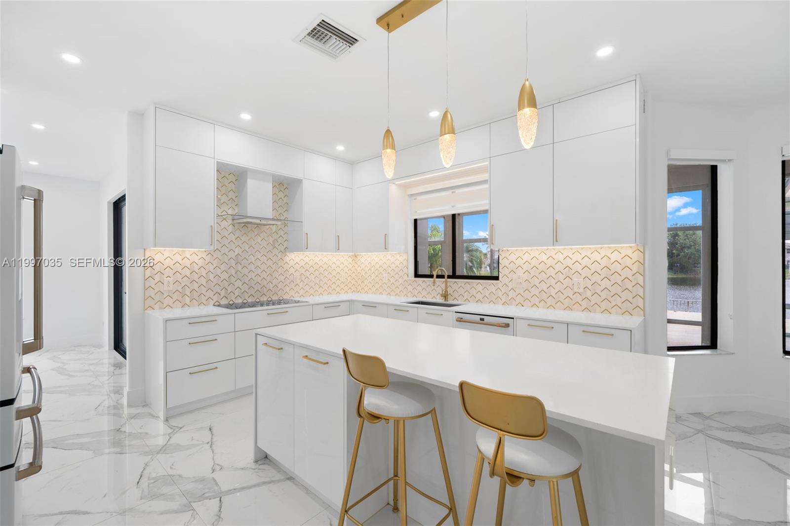 SILVER SHORES (PARCELS H - Residential