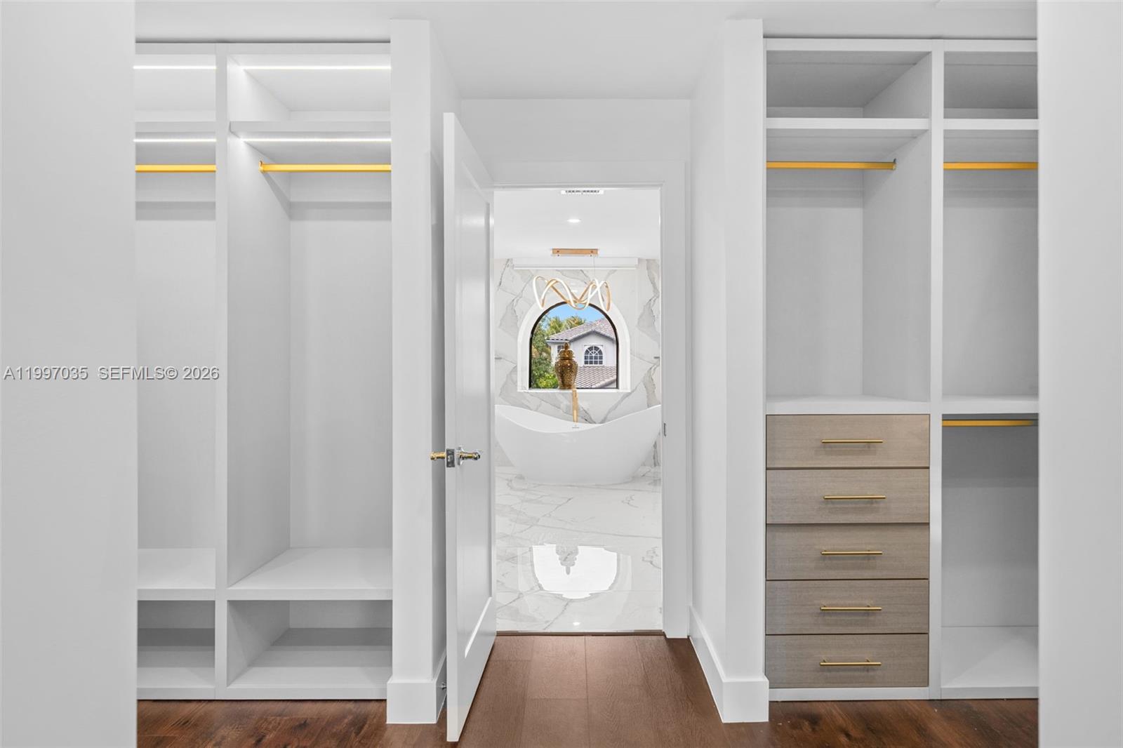 SILVER SHORES (PARCELS H - Residential