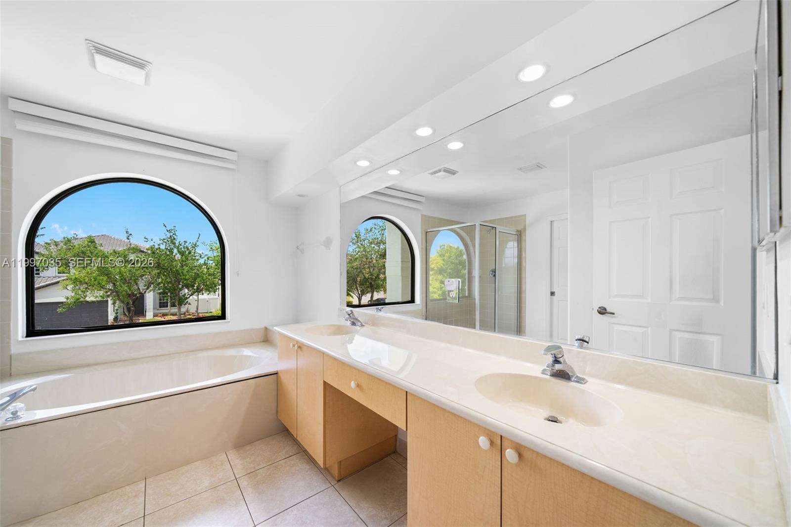 SILVER SHORES (PARCELS H - Residential